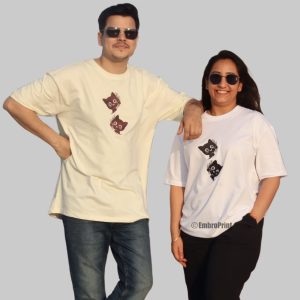 Peeking Cats Couple Oversized Unisex Tshirt